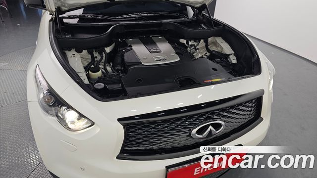 Infiniti QX70 3.7 AWD 2017 — фото 6