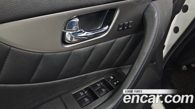 Infiniti QX70 3.7 AWD 2017 — фото 18