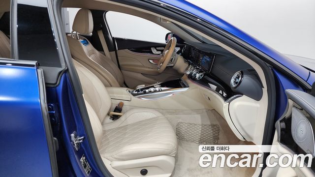 Mercedes-Benz AMG GT 4Door 43 4MATIC+ 2020 — фото 11