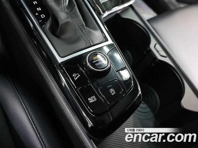 Kia Sportage (V) Diesel 2.0 4WD Prestige 2023 — фото 18