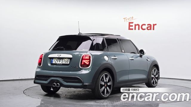 MINI Cooper S 5Door Multitione Edition 3rd 2023 — фото 2