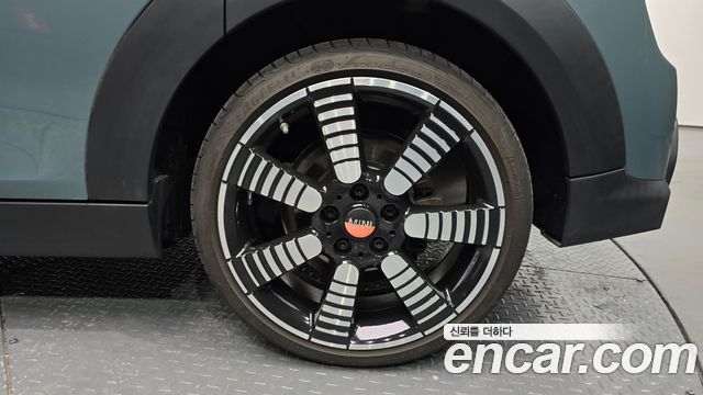 MINI Cooper S 5Door Multitione Edition 3rd 2023 — фото 5