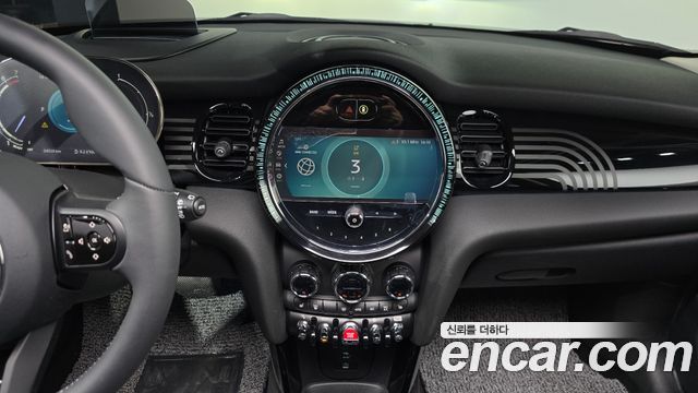 MINI Cooper S 5Door Multitione Edition 3rd 2023 — фото 19