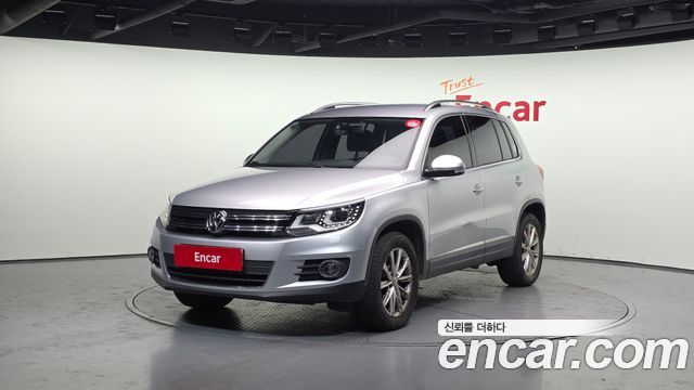 Volkswagen Tiguan 2.0 TDI Comfort 5N 2014 — фото 1