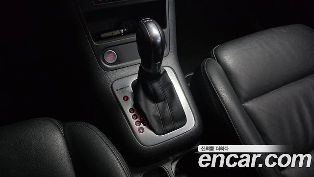Volkswagen Tiguan 2.0 TDI Comfort 5N 2014 — фото 9