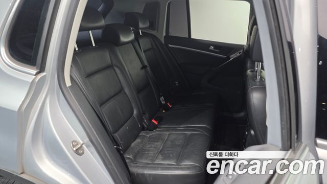 Volkswagen Tiguan 2.0 TDI Comfort 5N 2014 — фото 12