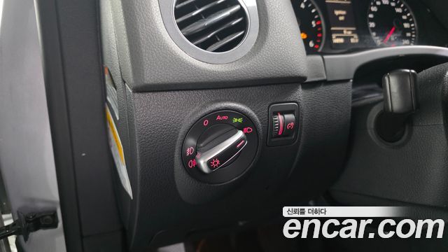 Volkswagen Tiguan 2.0 TDI Comfort 5N 2014 — фото 17
