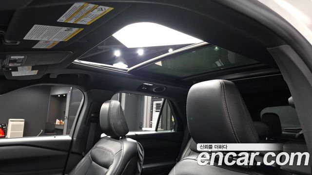 Ford Explorer (VI) 2.3 LimIted 4WD 2020 — фото 16