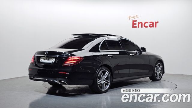 Mercedes-Benz E-Class (W213) E300 4MATIC AMG Line 2020 — фото 2