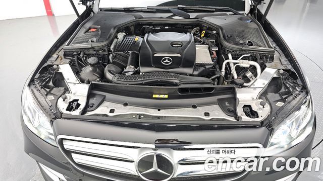 Mercedes-Benz E-Class (W213) E300 4MATIC AMG Line 2020 — фото 6