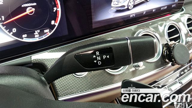 Mercedes-Benz E-Class (W213) E300 4MATIC AMG Line 2020 — фото 9