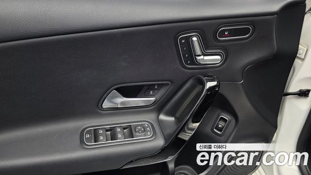 Mercedes-Benz A-Class (W177) A250 4MATIC Sedan 2020 — фото 18