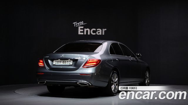 Mercedes-Benz E-Class (W213) E300 4MATIC Avnatgarde 2019 — фото 2