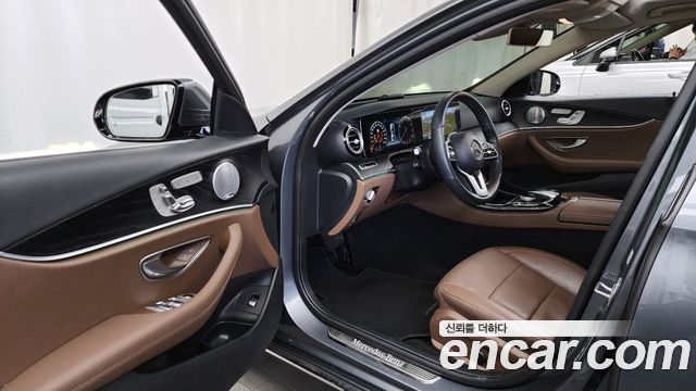 Mercedes-Benz E-Class (W213) E300 4MATIC Avnatgarde 2019 — фото 10