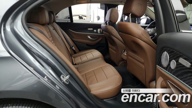 Mercedes-Benz E-Class (W213) E300 4MATIC Avnatgarde 2019 — фото 12