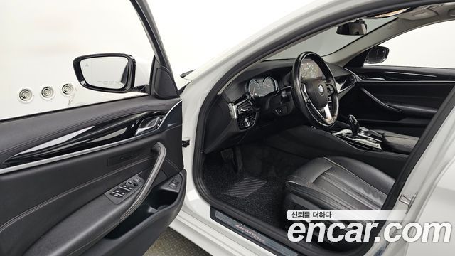 BMW 5 Series (G30) 520i Luxury 2018 — фото 10