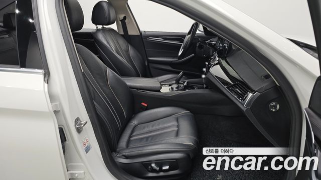 BMW 5 Series (G30) 520i Luxury 2018 — фото 11