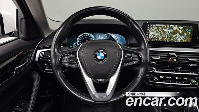 BMW 5 Series (G30) 520i Luxury 2018 — фото 13