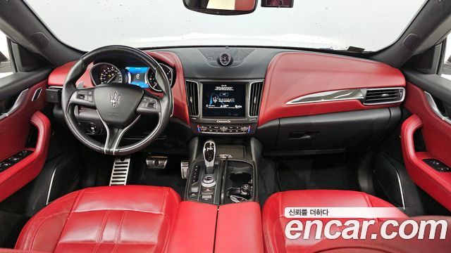 Maserati Levante 3.0 Diesel AWD Sport 2017 — фото 7