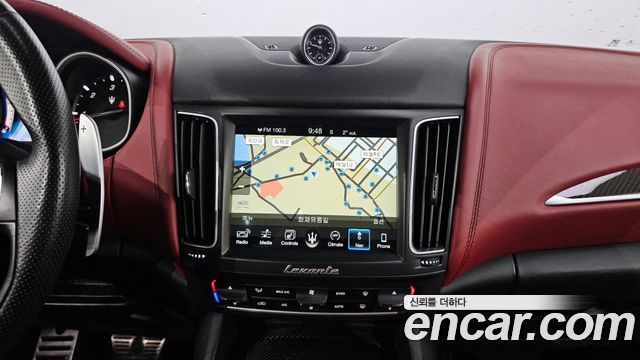 Maserati Levante 3.0 Diesel AWD Sport 2017 — фото 12