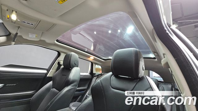 Land Rover Range Rover Evoque 2.0 TD4 HSE 2018 — фото 18