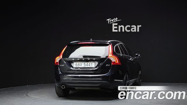 Volvo V60 D4 1st 2013 — фото 4