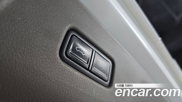 Kia Carnival (IV) Gasoline 9-Seater Hi Limousine Signature 2024 — фото 24