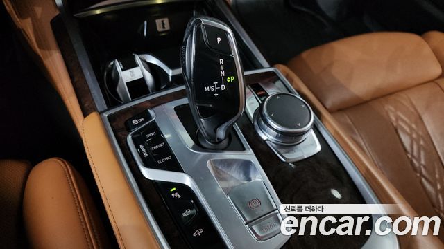 BMW 7 Series (G11) 740Li xDrive 2016 — фото 9