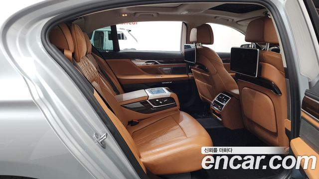 BMW 7 Series (G11) 740Li xDrive 2016 — фото 12