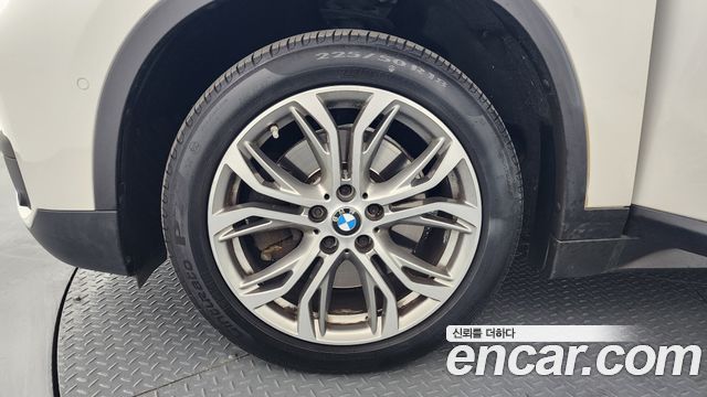 BMW X1 (F48) xDrive 20d 2016 — фото 5