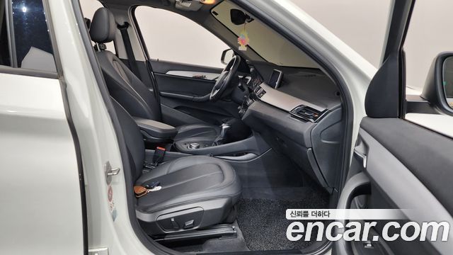 BMW X1 (F48) xDrive 20d 2016 — фото 11