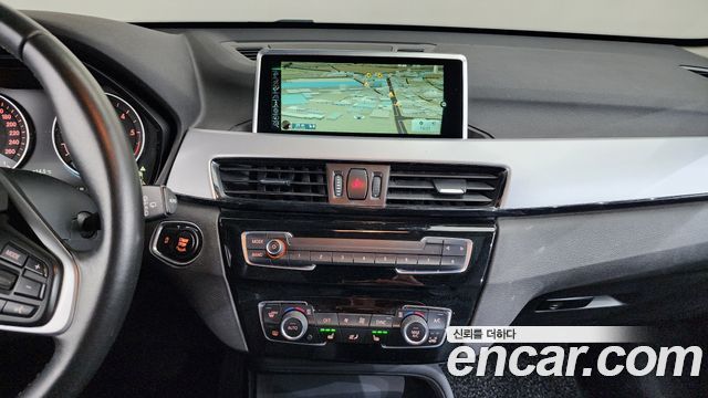 BMW X1 (F48) xDrive 20d 2016 — фото 14