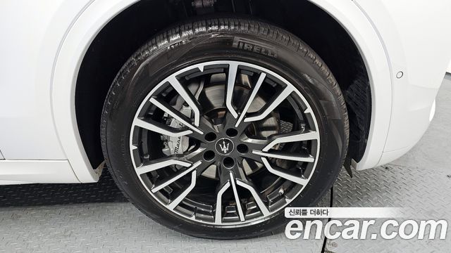 Maserati Grecale 2.0 AWD GT 2023 — фото 5