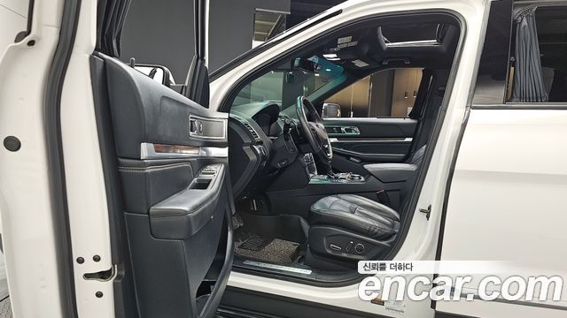 Ford Explorer 2.3 Limited 4WD 5th 2016 — фото 10