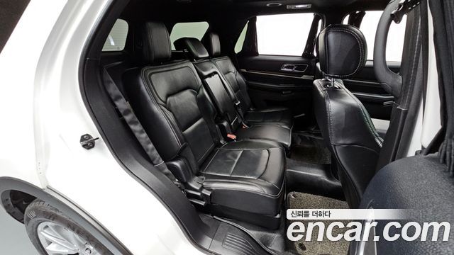 Ford Explorer 2.3 Limited 4WD 5th 2016 — фото 11