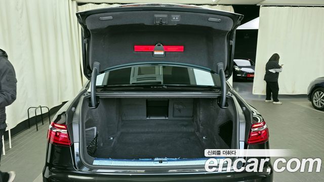 Audi A8 (D5) 55 TFSI Quattro Premium LWB 2023 — фото 20