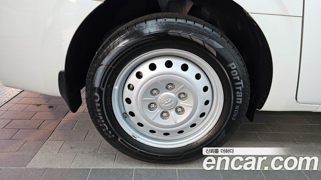 Hyundai Staria Cargo 5-Seater Smart 2023 — фото 5