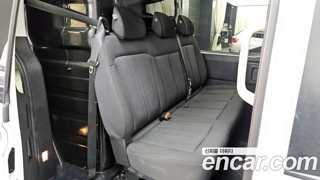 Hyundai Staria Cargo 5-Seater Smart 2023 — фото 12