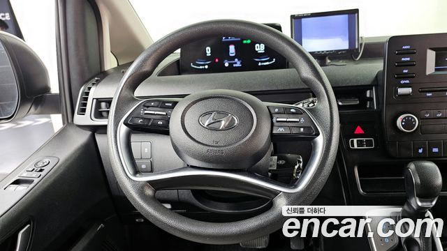 Hyundai Staria Cargo 5-Seater Smart 2023 — фото 13
