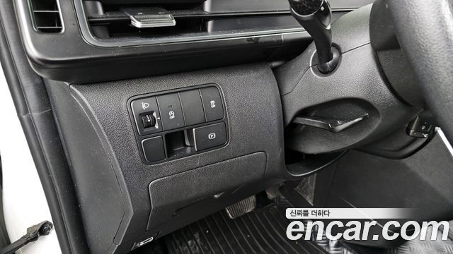 Hyundai Staria Cargo 5-Seater Smart 2023 — фото 18