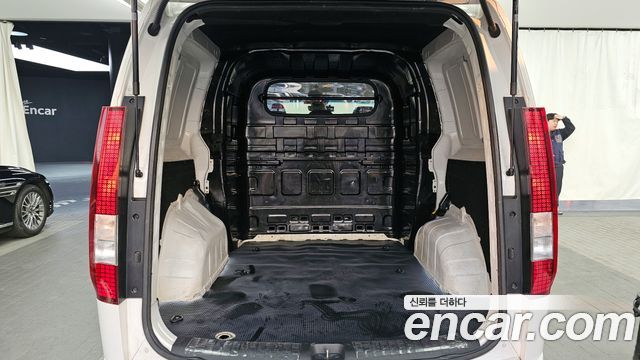 Hyundai Staria Cargo 5-Seater Smart 2023 — фото 20