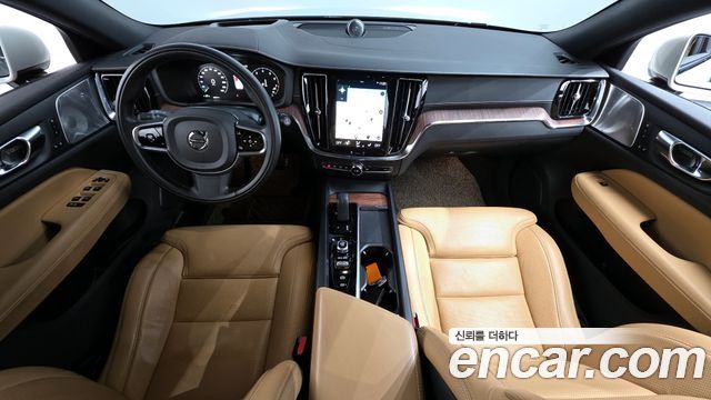 Volvo V60 Cross Country (II) B5 Pro AWD 2021 — фото 7