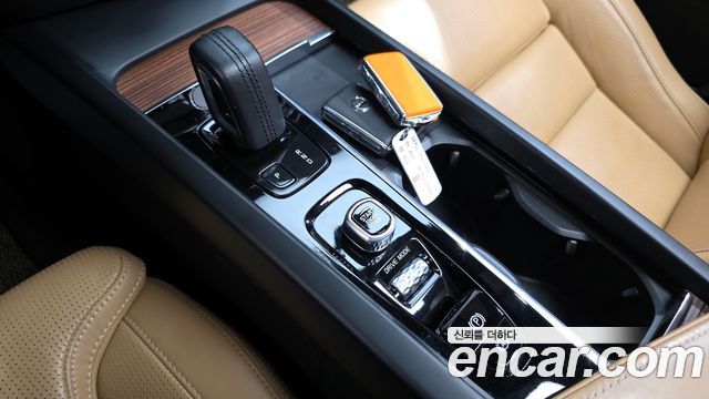 Volvo V60 Cross Country (II) B5 Pro AWD 2021 — фото 9