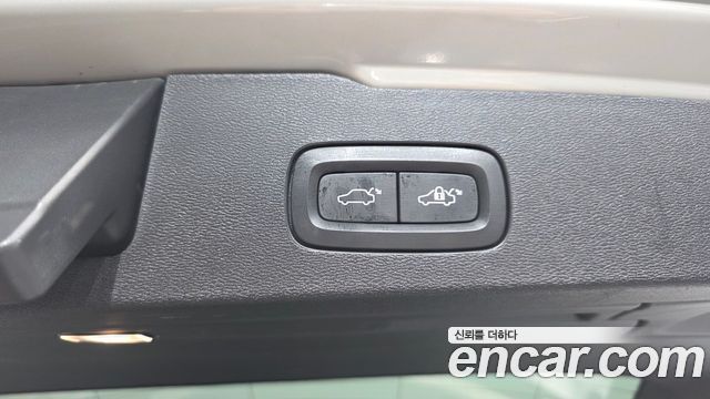 Volvo V60 Cross Country (II) B5 Pro AWD 2021 — фото 20