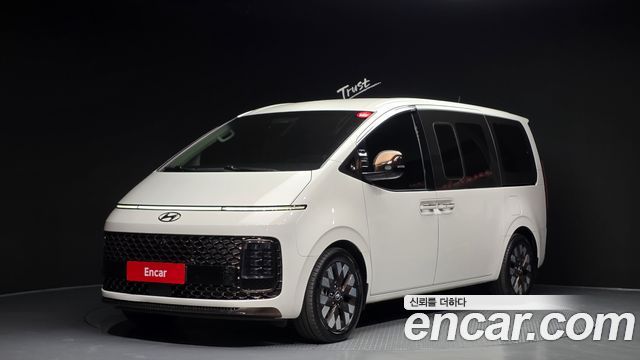 Hyundai Staria 4WD Lounge 9-Seater Inspiration 2022 — фото 1