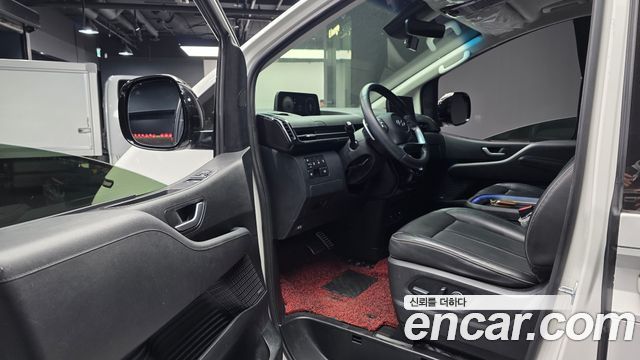 Hyundai Staria 4WD Lounge 9-Seater Inspiration 2022 — фото 10