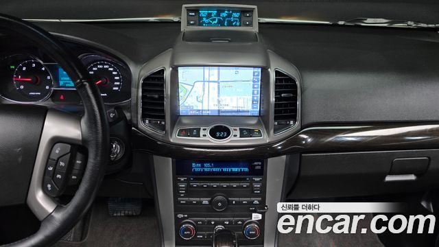 Chevrolet Captiva 4WD LTZ 2015 — фото 15
