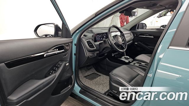 Kia Seltos Gasoline 1.6 Turbo 4WD Gravity 2023 — фото 10