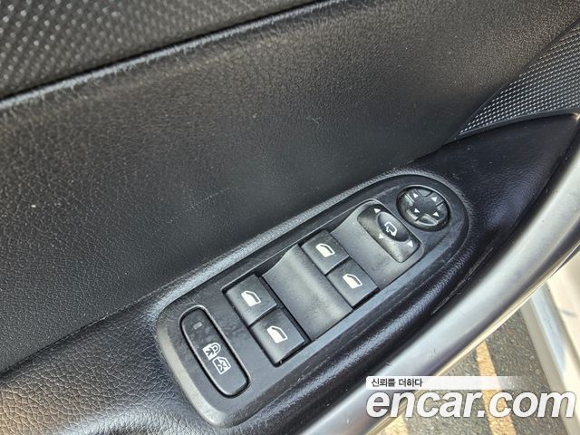 Peugeot 308SW 1.6 e-HDi First Generation 2014 — фото 21