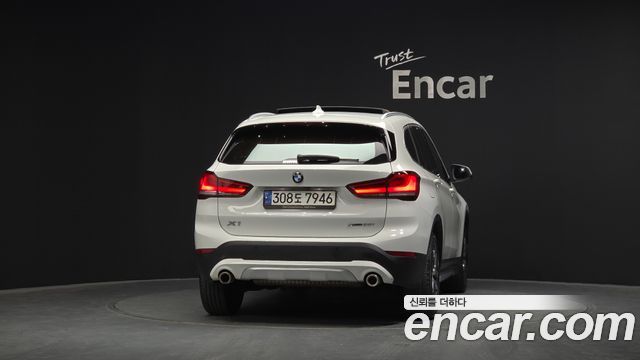 BMW X1 (F48) xDrive 20i xLine 2021 — фото 4